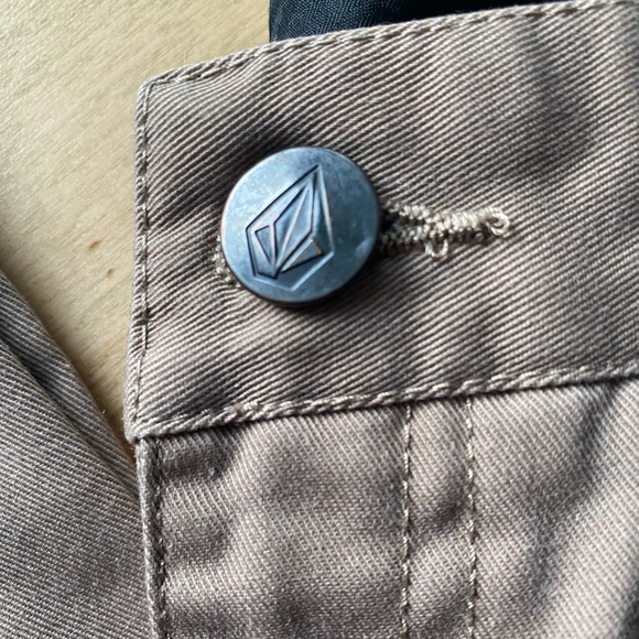 Volcom Pants Khaki Boys Size 26/12 MSRP $48 - Picture 2 of 5